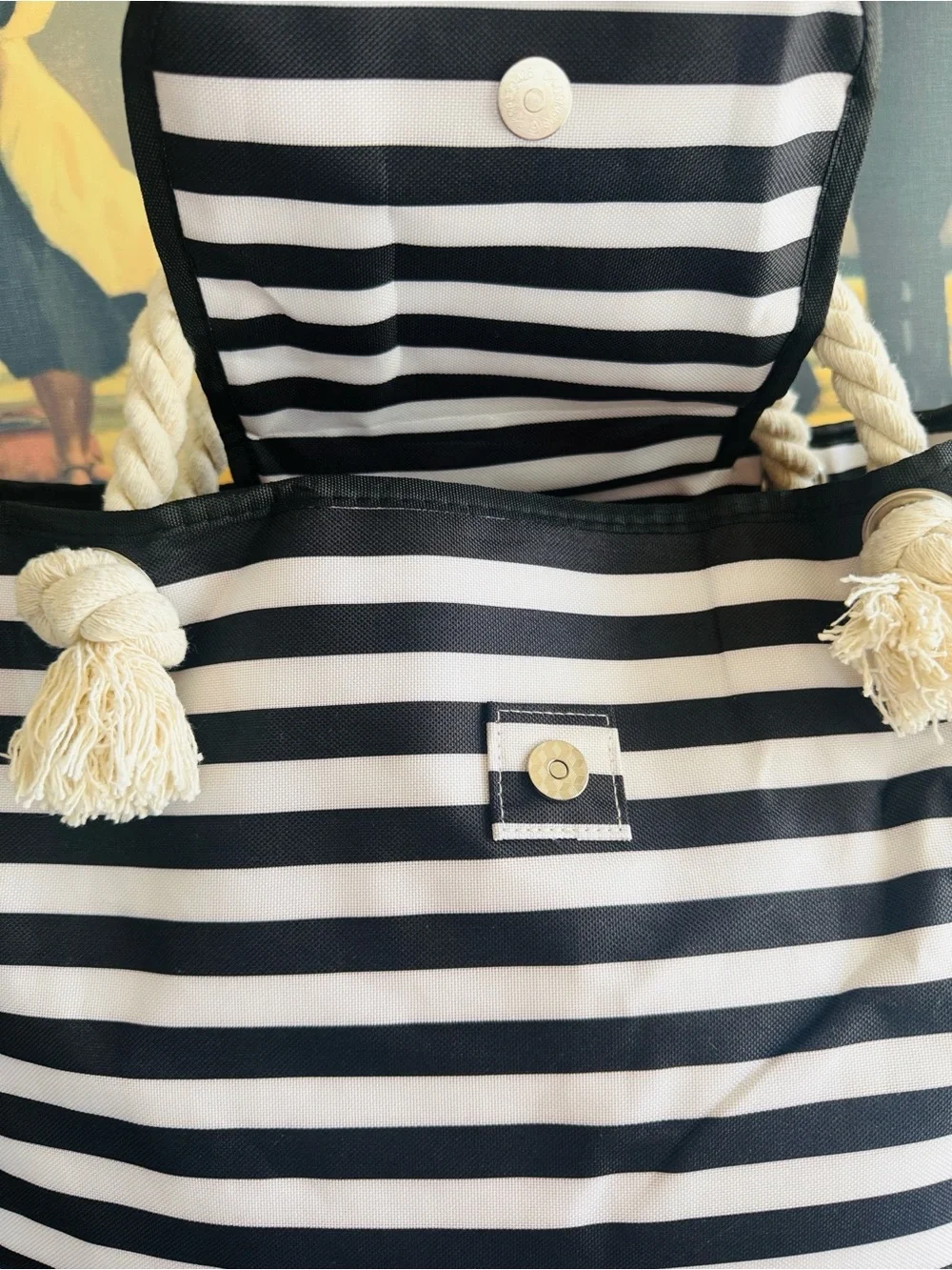 SPACIOUS BLACK AND WHITE STRIPED ROPE HANDLE WATERPROOF BEACH TOTE BAG 🌟NEW🌟